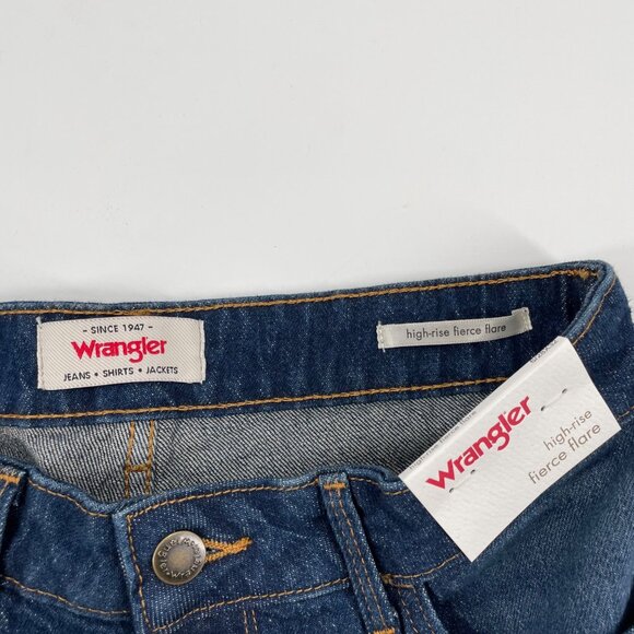 NWT Wrangler Hi Rise Fierce Flare Dark Wash Jeans Womens Size 6 Western Casual - Picture 5 of 10